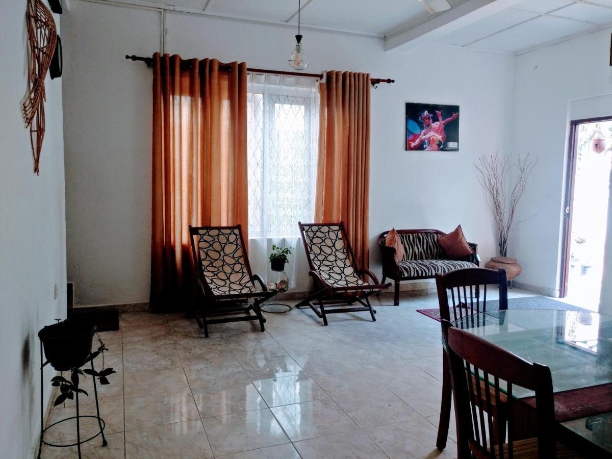 Villa Two Residence Dehiwala-Mount Lavinia Exteriér fotografie